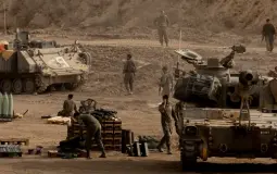 جنود الاحتلال داخل الخط الأصفر