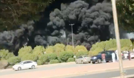 حريق كبير يلتهم صهريج وقود على طريق الجهراء