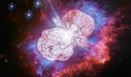 فقاعة هائلة من غاز الهيدروجين