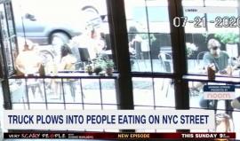 شاحنة تخترق فناء مطعم في نيويورك أثناء تناول رواده لوجبة الغداء