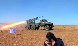 #شاهد| قصف معامل الدفاع بالسفيرة بعشرات صواريخ غراد استمراراً لمعركة #حلب