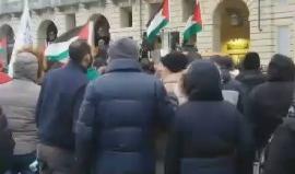 #شاهد مظاهرة اليوم في مدينة نورينتو الإيطالية نصرة للقدس ورفضا لغعلانها من قبل ترامب عاصمة للكيان الإسرائيليى. 
#القدس_عاصمة_فلسطين