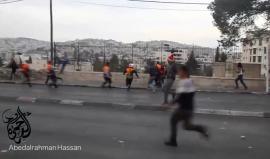 #شاهد  لحظة إصابة شاب خلال المواجهات التي اندلعت على المدخل الشمالي لمدينة بيت لحم اليوم.

#القدس_عاصمة_فلسطين
#انتفاضة_القدس