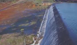 على وشك الانهيار ..شاهد أطول سد في أمريكا بولاية كاليفورنيا مهدد بالإنهيار وإجلاء الآلاف