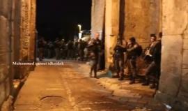#شاهد | قوات الاحتلال تقتحم باب حطة قبل قليل من طريق باب الاسباط المؤدي للمسجد الأقصى . 
تصوير:محمد قاروط ادكيدك
#اغضب_للأقصى
#البوابات_لا
