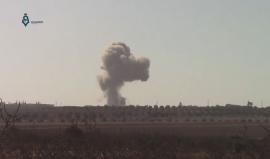 حدث قبل قليل 
قصف روسي عنيف بالصواريخ المظلية على بلدة التمانعة في ريف #إدلب