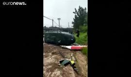 #شاهد لحظة سقوط وتحطم مروحية في بكين