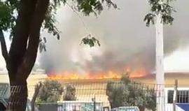 #فيديو للنيران المشتعلة في مستوطنة سديروت قرب حدود قطاع غزة بفعل طائرة ورقية حارقة