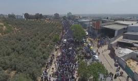 #شاهد| تصوير جوي لمسيرة"#نذير_الغضب" في شمال قطاع #غزة رفضاً للحصار ودعماً للأسرى في سجون الاحتلال، وللمطالبة برحيل محمود عباس. 
#عباس_لا_يمثلني