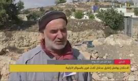 شاهد منذ أكثر من 20 يوماً.. الاحتلال يواصل اغلاق مداخل ثلاث قرى في الخليل بالسواتر الترابية