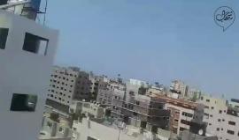 #شاهد لحظة قصف طائرات الاحتلال موقع بدر التابع للمقاومة غرب مخيم الشاطئ في مدينة غزة