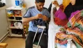 #فيديو محمد ابو دقة وزوجته أسماء أصيبا في مسيرات العودة الكبرى على حدود قطاع غزة 
 
محمد أصيب ٣ مرات في حياته آخرها كان في جمعة "الكوشوك" وبرغم اصابته كان يصحب زوجته وابناءه للمشاركة في المسيرات، فأصيبت زوجته بعيار ناري في القدم في مليونية العودة

تقول أس