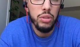 #شاهد
المدون الساخر علي قراقع تحت عنوان "#سيدي_الرئيس خذ العفاسي واحنا بنفطر لحالنا بالقدس"