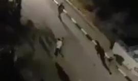 #شاهد لحظة اعتقال قوات الاحتلال الشاب آدم العمور من بلدة تقوع جنوب شرق بيت لحم فجر اليوم