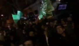 "ايران دولة قاتلة"شعار ردده مئات المتظاهرين الاتراك أمام القنصلية الايرانية في #اسطنبول تضامنا مع #حلب