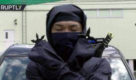 شركة لتأجير السيارات في اليابان توظف سائقين بزي "النينجا"!