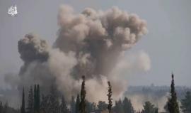 البراميل المتفجرة تتساقط على مزارع خان الشيح بريف #دمشق