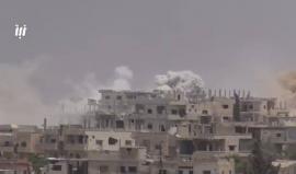 #شاهد مشاهد للقصف العنيف الذي تتعرض له أحياء مدينة درعا بالطائرات وصواريخ محلية الصنع"فيل"