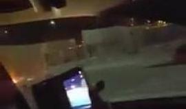 #شاهد شبان مخيم شعفاط يلقون الزجاجات الحارقة والحجارة على الحاجز المقام قرب المخيم شمال شرق #القدس المحتلة