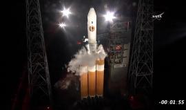 #مباشر اطلاق مسبار فضائي سيدخل لأول مرة الغلاف المحيط بالشمس لمحاولة فهم بعض غازاتها