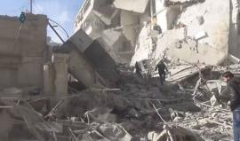 اللحظات الأولى عقب القصف الجوي على حي سيف الدولة في مدينة #حلب المحاصرة