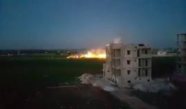 #شاهد| طائرات روسيا تقصف مدينة سراقب بريف #إدلب بالفسفور المجرم دولياً