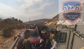 #شاهد .. الإعلام العبري ينشر مقطع من مكان ما يقول أنها عملية طعن قرب مستوطنة " يتسهار" جنوب نابلس أدت إلى إصابة جندي صهيوني بجراح واستشهاد شاب فلسطيني " دون تأكيد من وزارة الصحة الفلسطينية حتى اللحظة"