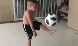 هل تمتلك مهارة هذا الطفل؟

#ترفيه