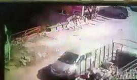 #شاهد
 لحظة سقوط شاب داخل بئر في منطقة بئر حرم الرامة في #الخليل.