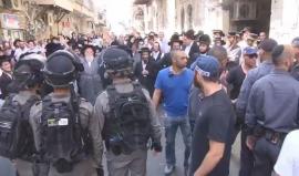 #شاهد| اشتباكات بين قوات الاحتلال ومستوطنين "متشددين" في القدس المحتلة قبل قليل أسفرت عن وقوع إصابات