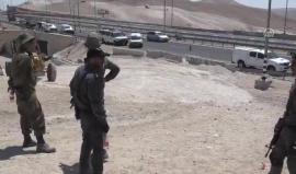 لليوم الثاني على التوالي.. تواصل قوات عسكرية إسرائيلية محاصرة تجمع #الخان_الأحمر البدوي شرقي مدينة #القدس المحتلة، تجهيزا لهدمه وترحيل سكانه

(الأناضول)