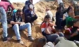 مباشر 

من المواجهات بالقرب من السياج الفاصل شرق البريج 

مراسلنا : احمد المقادمة