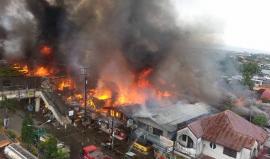 #شاهد حريق ضخم في مدينة بوتوان في الفلبين