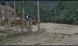 #فيديو فيضان نهر في كولومبيا بسبب خلل أثناء حفر نفق