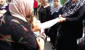 #شاهد |  من تشييع جثمان الشهيد محمد الحطاب "17 عاما "  ووداعه في مخيم الجلزون شمال رام الله . 

تصوير رشا حرز الله