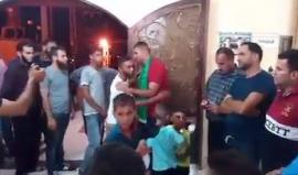 #شاهد
لحظة استقبال علاء سباعنة لوالدته بعد اعتقال دام ٥ سنوات في سجون الاحتلال ، حيث وصل قباطية ليلة امس بعد الافراج عنه من حاجز الظاهرية قادما من سجن النقب.
تصوير إيمان سيلاوي