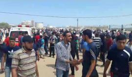 #مباشر 

توافد آلاف المواطنين لمخيم العودة شرق المحافظة وقوات الاحتلال تستهدف المخيم بقنابل الغاز ..

بث مراسلنا : أحمد المقادمة