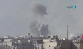 شاهد لحظة قصف الطيران الحربي بلدة عين ترما في ريف دمشق