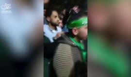 عقب الافراج عنه من سجون الاحتلال 

#فيديو الأسير الفلسطيني فهد بني عودة من بلدة طمون قضاء طوباس، يزور عائلة الشهيد القسامي "أحمد نصر جرار" وسط هتافات من قبل الحضور 

يشار الى أن الأسير عودة أمضى 15 عاما في السجون الاسرائيلية