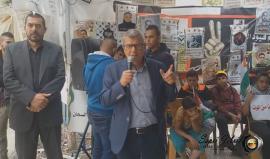 #شاهد كلمة لرئيس هيئة شؤون الاسرى والحررين عيسى قراقع في خيمة الاعتصام والتضامن مع الاسرى المضربين عن الطعام في ساحة المهد وسط مدينة بيت لحم.