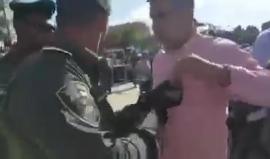 #فيديو قوات الاحتلال تعتدي على المتظاهرين الرافضين لنقل السفارة الأمريكية للقدس المحتلة