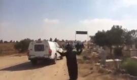 #شاهد قوات الاحتلال تهدم قرية العراقيب في النقب المحتل للمرة الـ 100 على التوالي صباح اليوم 

يُشار الى أن هذه القرية مسلوبة الاعتراف من قبل الاحتلال