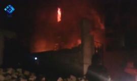 ضحايا جراء القصف الجوي على مدينة #إدلب شمالي #سوريا
يحتوي على مشاهد قاسية - تصوير وكالة ثقة