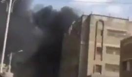 #فيديو سيارة مفخخة استهدفت منشأة تابعة لقوات الحزام الأمني في محافظة عدن جنوبي البلاد ووقوع قتلى وجرحى