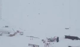 فيديو من مكان الحدث .. 

انهيار ثلجي في جبال الألب الفرنسية يجرف عدد من المتزلجين يتم البحث عنهم