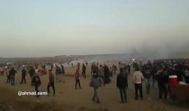 #شاهد لحظة اعتداء قوات الاحتلال على المشاركين في مسيرة العودة الكبرى شرق جباليا شمال غزة أمس