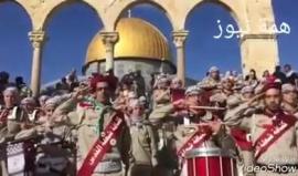 #شاهد 
اثناء وصول المسيرة الكشفية الى باحات المسجد الاقصى بمناسبة ذكرى المولد النبوي.