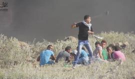 #شاهد .. من المواجهات اليوم بين الشبان وقوات الاحتلال على السياج الفاصل أمام موقع " ناحل عوز" الصهيوني شرق مدينة غزة والتي اسفرت عن 3 إصابات برصاص الاحتلال. 

تصوير مراسلنا عبد الرحمن الكحلوت