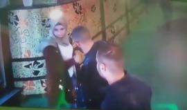 فيديو آخر للحظة اختطاف الشاب نداء خلايلة من بلدة السموع في أحد مطاعم مدينة الخليل واستدراجه من قبل فتاة وقتل لاحقًا