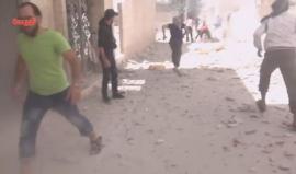 اللحظات الأولى بعد الغارات الجوية على مدينة #تلبيسة في #حمص السورية